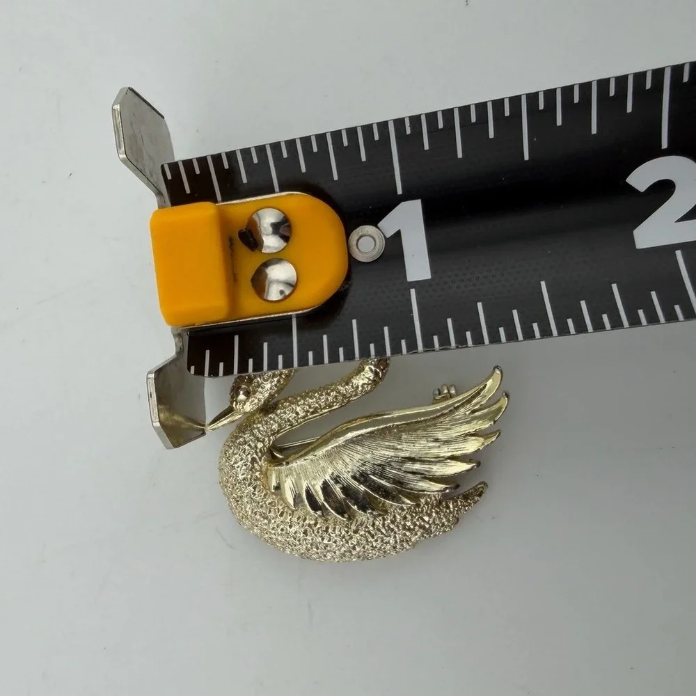 Vintage Gerrys Swan Brooch Small Gold Tone Vintage Textured‎ Figural Animal Pin